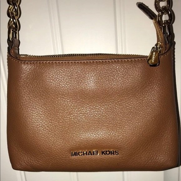 Michael Kors Bedford Leather Crossbody Bag - Picture 1 of 8